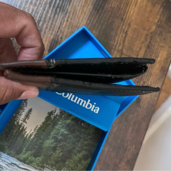 Columbia Men’s New Black Brown Leather Bifold Wallet Style 31CP220050 - Picture 3 of 12